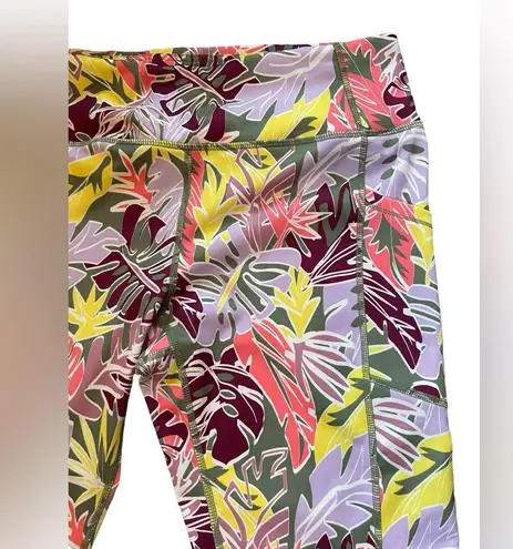 Pro Player Tropical Jungle Coastal Leafy Athletic Athleisure Gym Capri Leggings