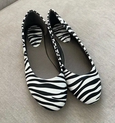 Blvd West   Classic Ballet Casual Slip On Cute Ballet Flat thumbnail 2