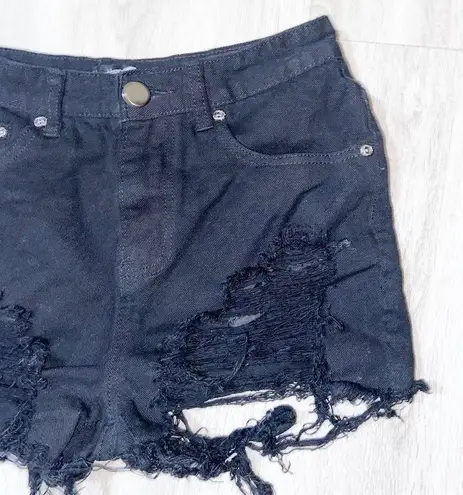 Boohoo Distressed Shorts S:6🌸