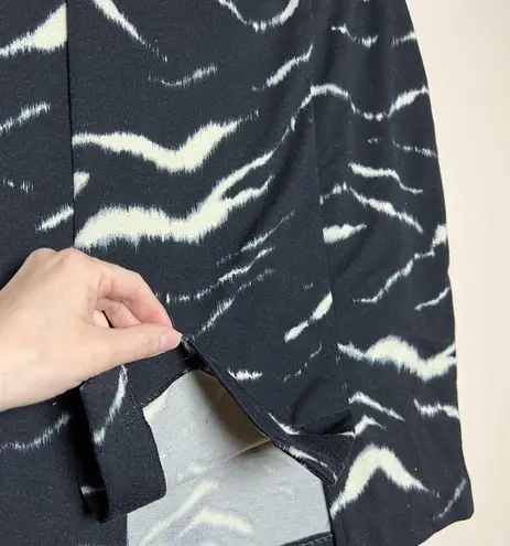 Kenar CLEARANCE! Black Animal Stripe Skirt Size 8 VGUC