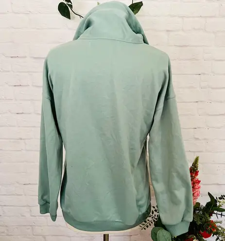 Boutique NEW Funnel Neck Pullover