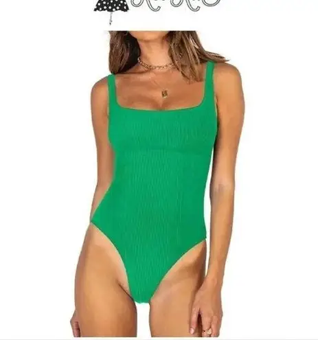 NWT! ReoRia blush pink sleeveless body suit Large