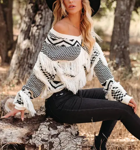 Tea N Rose boho checkered fringe knit v-neck sweater