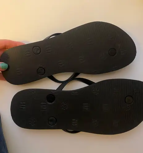 Gap Black  Flip Flops