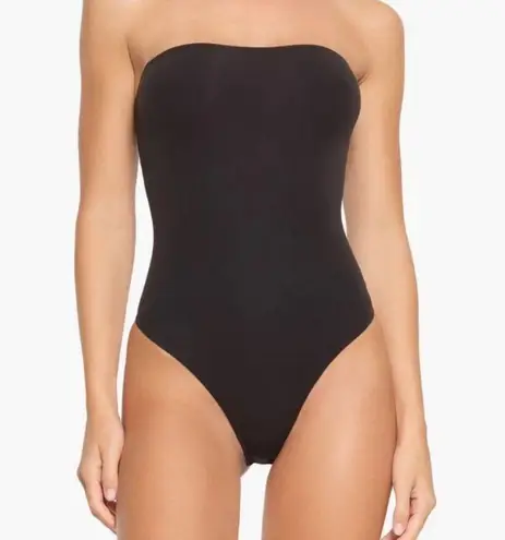 SKIMS Fits Everybody Strapless Bodysuit – Onyx NWT S