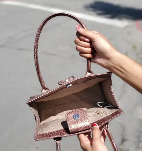 Liz Claiborne Snakeskin Purse Purple 65 78 Off Retail From Nat
