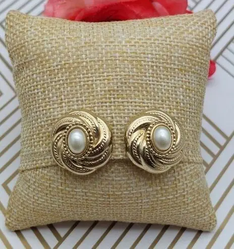 Gold Tone Round Swirl Faux Pearl Textured Clip On Earrings Fancy Wedding Formal