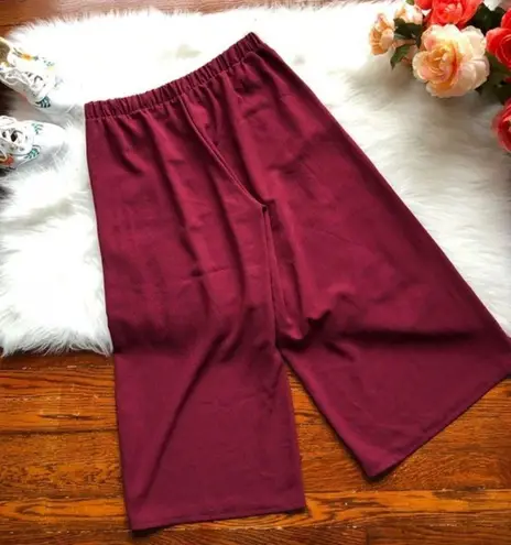 Wine Burgundy Wide Leg Cropped Coulettes NWOT Size undefined