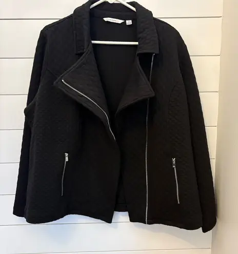 Isaac Mizrahi Women's 1X Black Quilted Moto Jacket with Zipper Pockets - Image 1