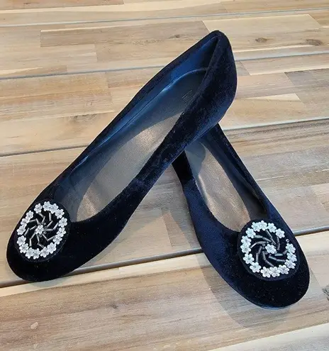 Gap  Velvet Flats with Beaded Design Size 8