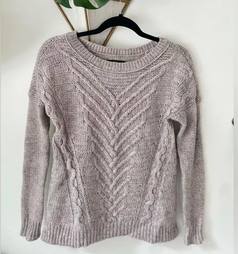 American Eagle  Outfitters Sweater Size M