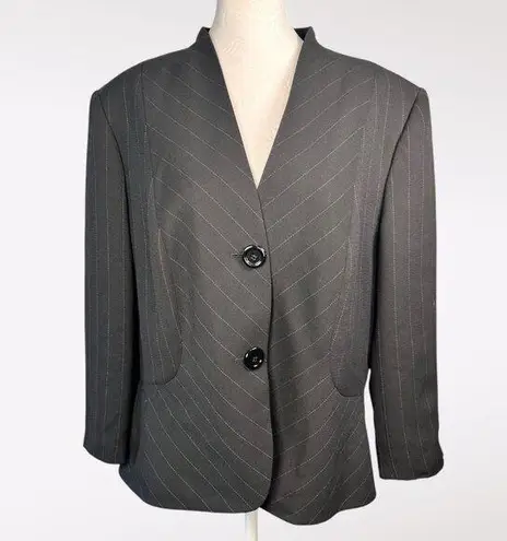 Tahari Arthur S. Levine Pinstripe Blazer Jacket Black Size 18