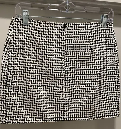 Motel Rocks MOTEL Zida Black & White Houndstooth Plaid Fitted Short Mini Zida Skirt - S