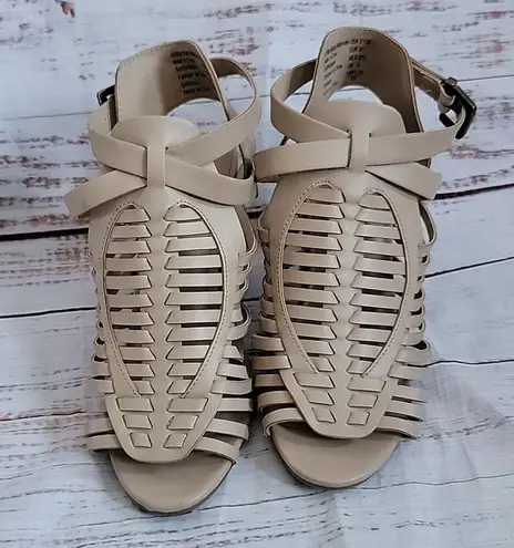 American Eagle  Tan Caged Block Heel Gladiator Peep Toe Womens Sandals Size 5.5W