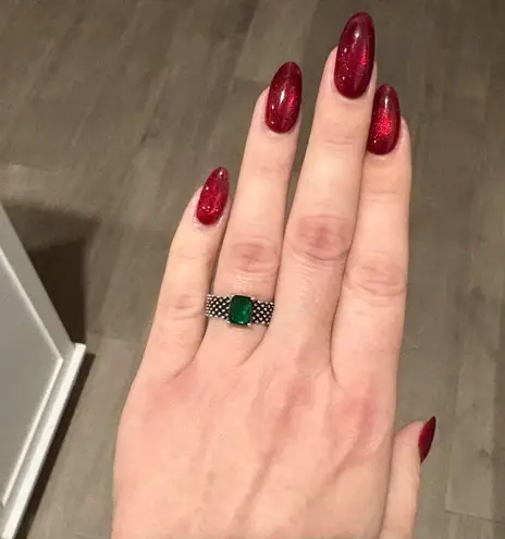 NWOT Green Zircon Emerald Cut Ring – Adjustable Mesh Band Size 6