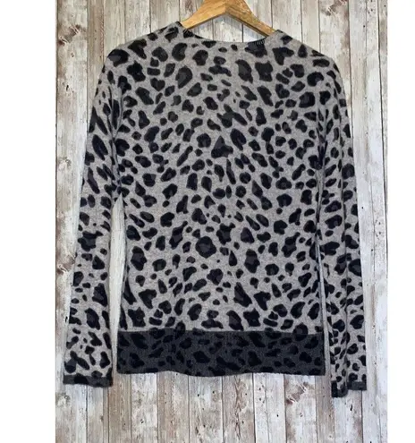 Magaschoni Women's  Gray Leopard Print 100% Cashmere Sweater Medium Animal Print