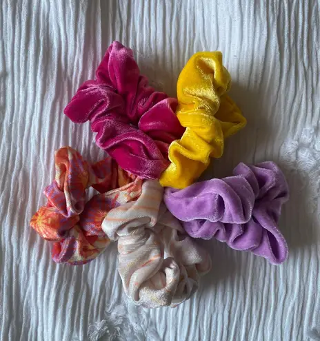 Urban Outfitters Scrunchies Set