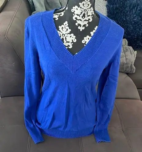 Adrienne Vittadini  STUDIO Royal Blue V-Neck Sweater Size Large