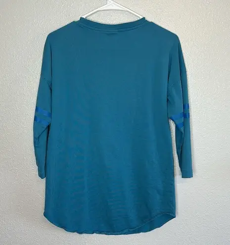 Nike  Women's Blue 3/4 Sleeve Top