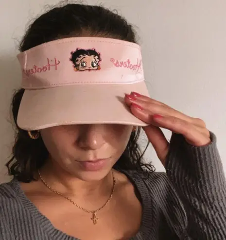 Hooters VINTAGE RARE Y2K 2002 Girl Betty Boop Visor Cap