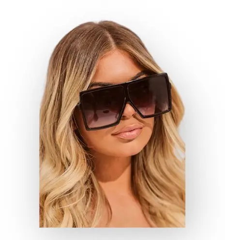 new Oversize Retro Flat Top Translucent Sunglasses ☀︎︎ Black / Blue Pink Lens