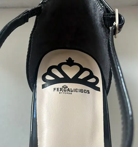 Fergalicious NEW Maya Black 10M shiny sandal 3.5 inch heel very comfortable NWT