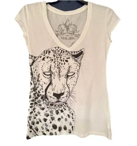 Key Closet White Leopard Graphic Women’s Tee Size Small