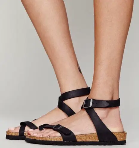 Birkenstock yara black leather deals