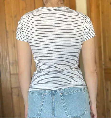 Club Monaco Elevated Basic Neutral Striped Stretch Knot T-Shirt Small