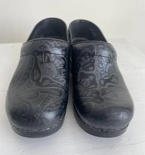 Dansko Tooled Leather Clog Shoes Euro 36 US 6 Black