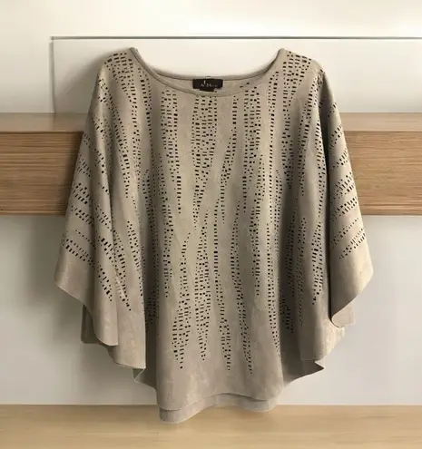 Alberto Makali Women's L Gray Faux Suede Top Crew Neck Laser Cut Boxy Fit Blouse