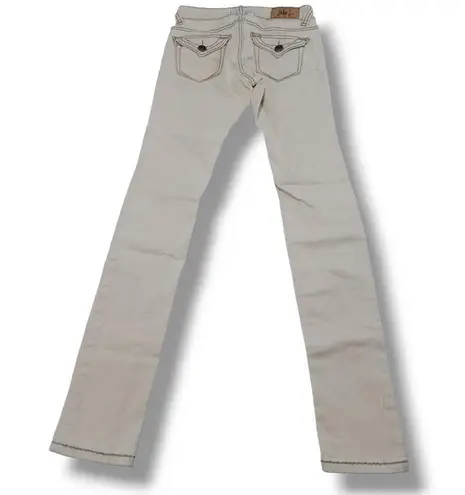 Jake Jeans Size 5 26"x31" Bella Skinny Pant With Heavy Stitch Distressed Stretch