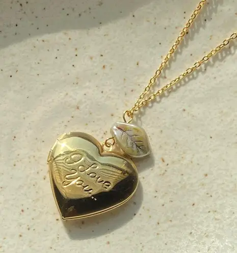 Handmade gold tone stainless steel heart locket necklace