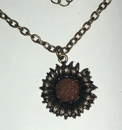 Cheeky’s Brass Tone Sunflower Pendant Boho Necklace Brown