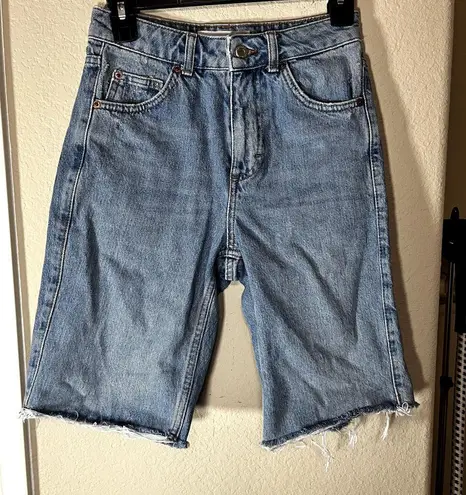 Topshop  Roll Hem Mom Denim Shorts Women's sz 4 cut off blue jean bermuda