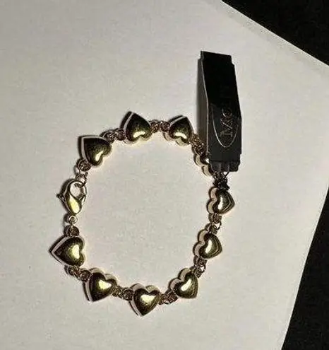 Monet Signed  Gold Tone Metal Heart Bracelet 7 3/4 Inch With Original Tag