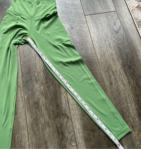 Aerie Offline by  Real Me 7/8 High Rise Pocket Leggings Kelly Green Size XS