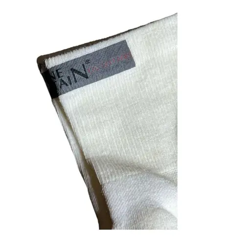 Stone Mountain Accessories Ivory women’s Socks size small.