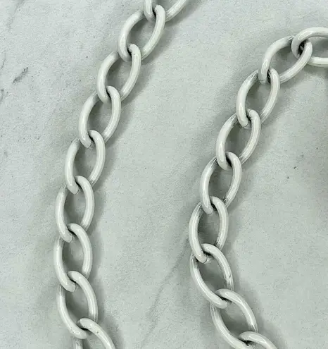 White Beehive Swirl Tassel Charm Chain Link Belt Extra Small/Small (XS/S) ✨