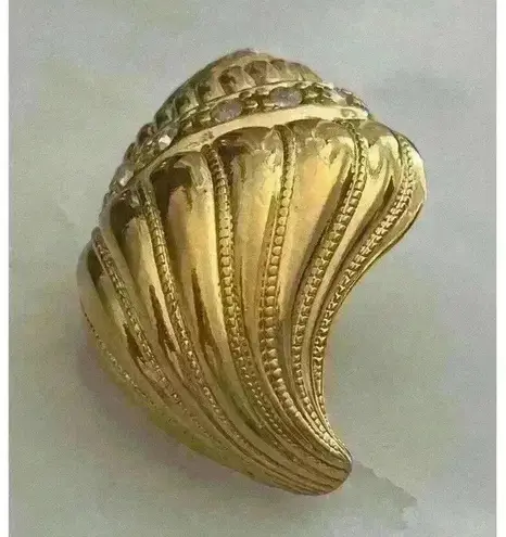 KJL Kenneth Jay Lane Avon Gold Tone Rhinestone Seashell Scarf C:lip / Extender