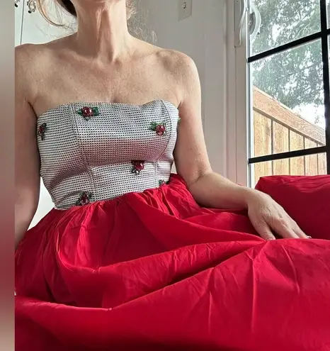 Vintage 90s Formal Dress Full Length Ball gown Size 4 Modern Red Prom