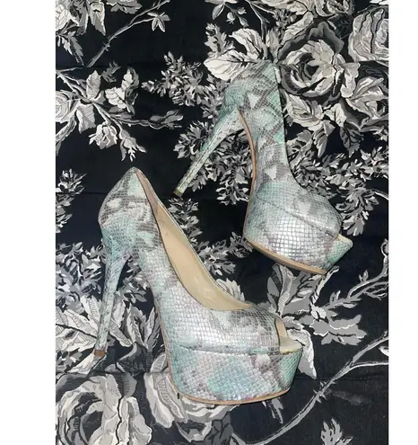 BRIAN ATWOOD Gorgeous Snake Peep Toe Pumps with Hidden Platform 7.5 Green