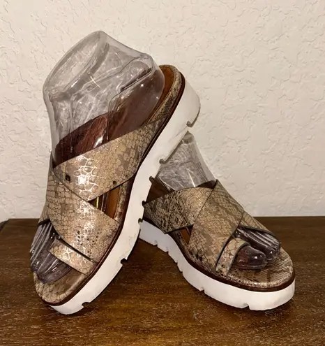 Gentle Souls Kenneth Cole Lilly Snakeskin Print Toe Ring Platform Sandal Shoes Size 8