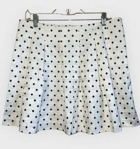 Banana Republic FINAL PRICE  White/Black Diamond Textured Mini Skirt NWOT 12