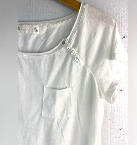 Velvet Tees Velvet L Dainty Pocket Short Sleeved White Tee Too