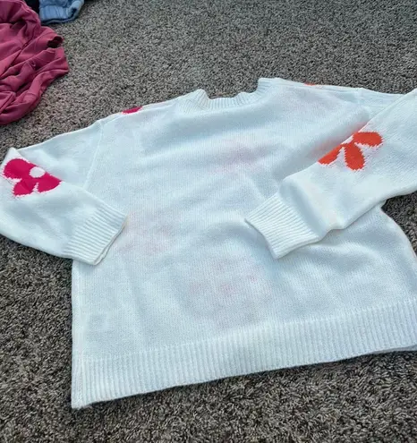 white flower sweater Size M