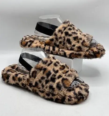 Charles Albert Leopard Print Faux Fur Slippers L (9/10) Soft & Cozy