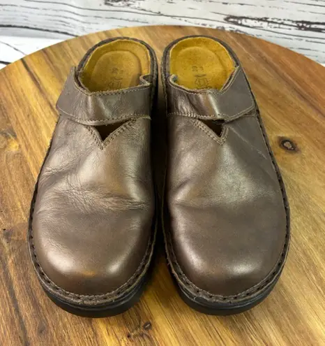 Women's NAOT Brown Leather Mules & Clogs Size 8