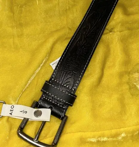 American Eagle NWT  Size L Black Belt