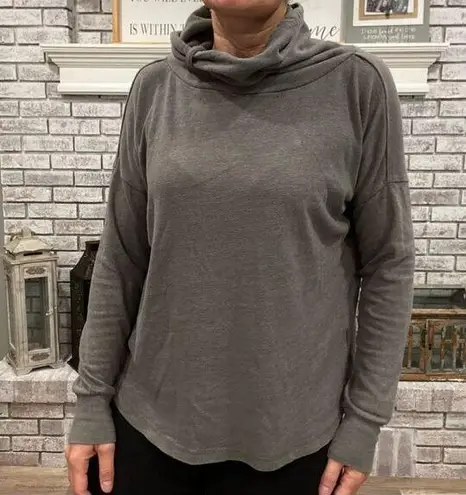 prAna  womens Funnel neck Sweatshirt top shirt pullover small gray